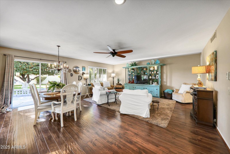 12-10825 W Caron Drive-12