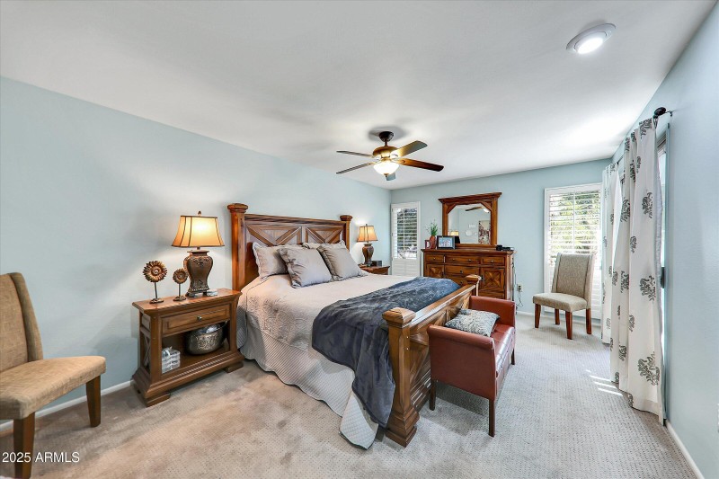 23-10825 W Caron Drive-23