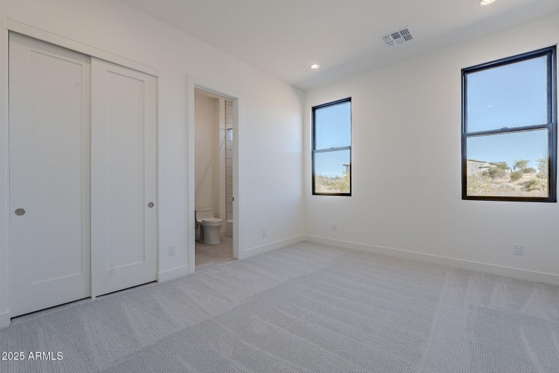En-Suite Secondary Bedrooms