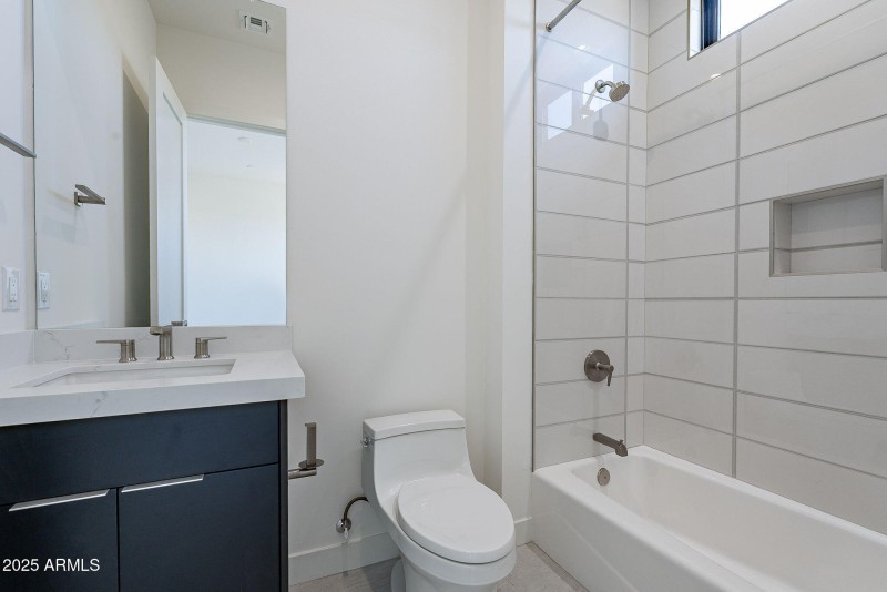 En-Suite Secondary Bedrooms