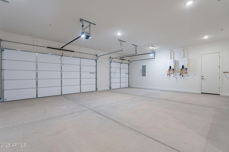 3-Car Garage
