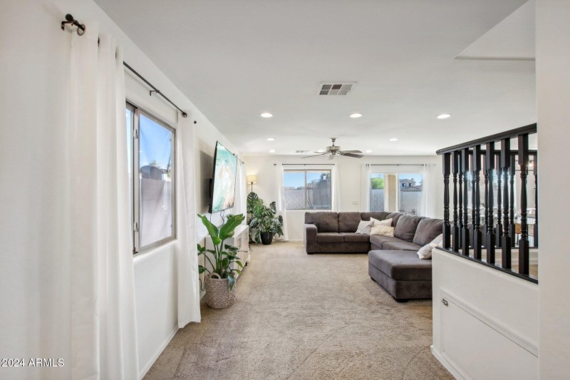 E Harvest Rd-004