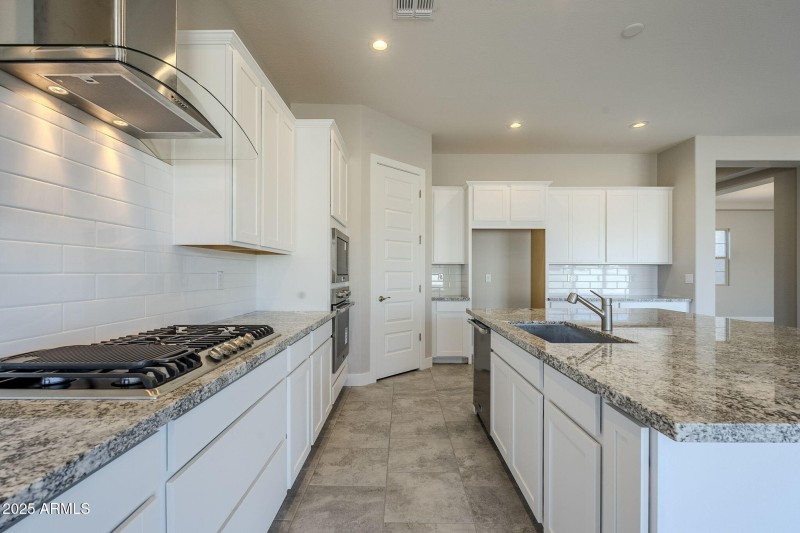 10-web-or-mls-Ocotillo-10