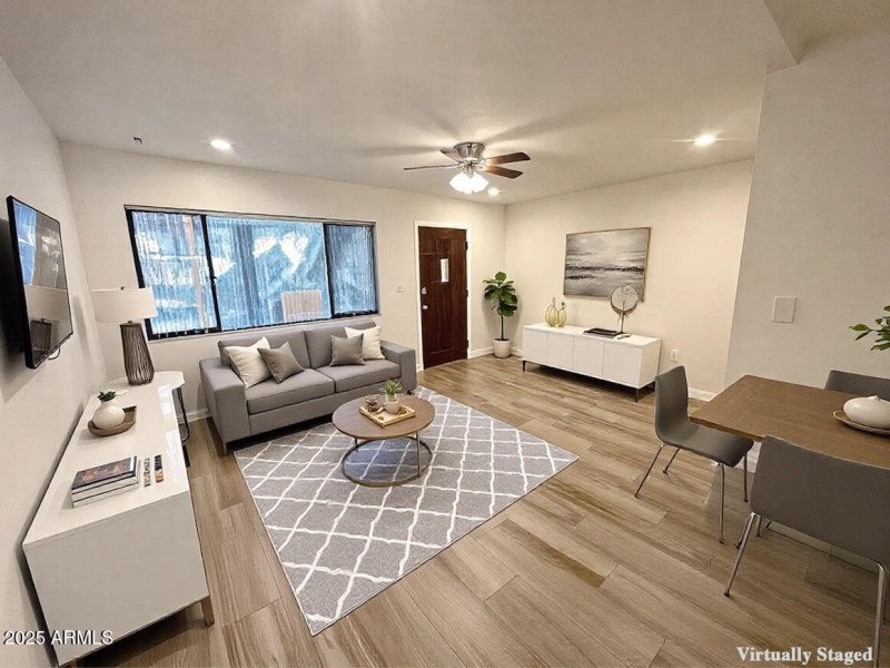 02-LivingRoom copy