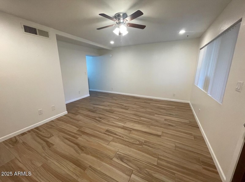 03-LivingRoom