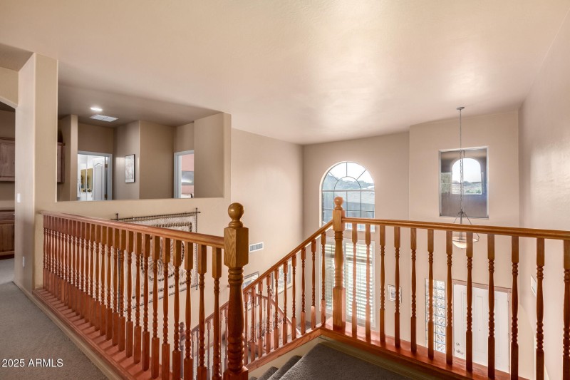 Walk way between upstair bedrooms
