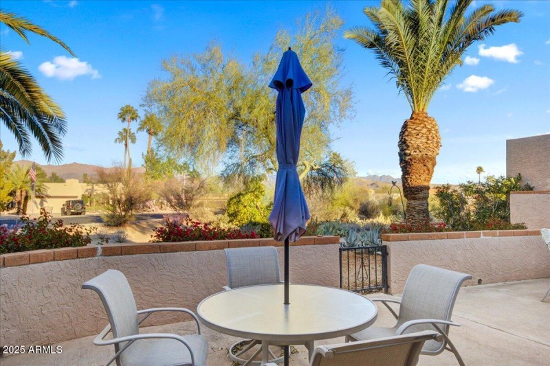14-Patio Views