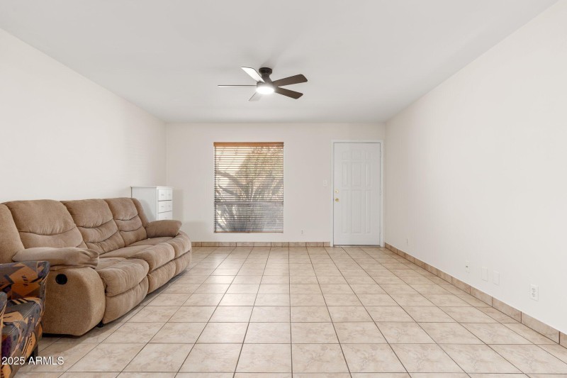 8241 N Central Ave UNIT 11 - 04
