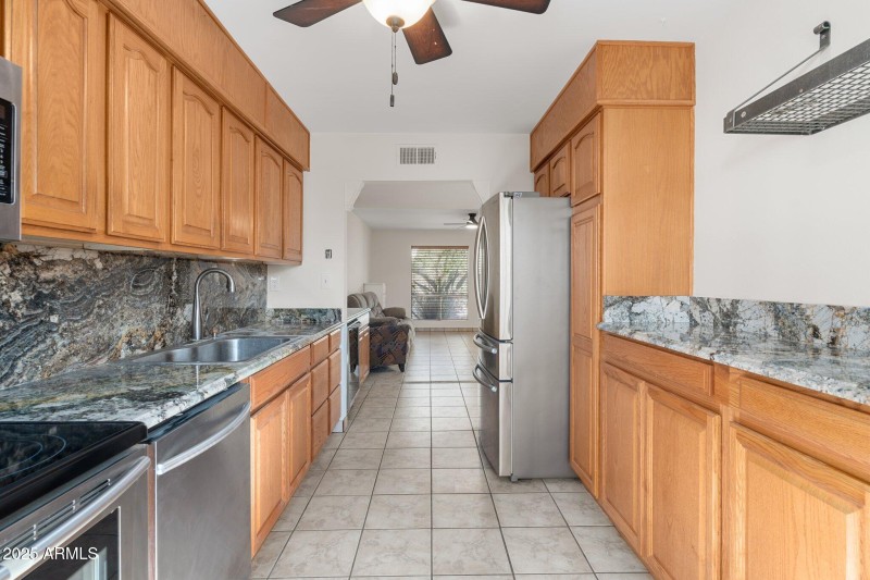 8241 N Central Ave UNIT 11 - 10
