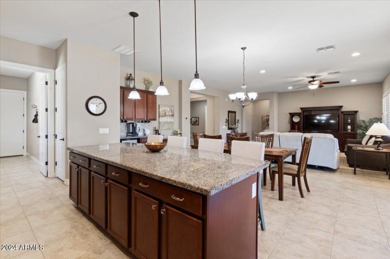 16 Kitchen