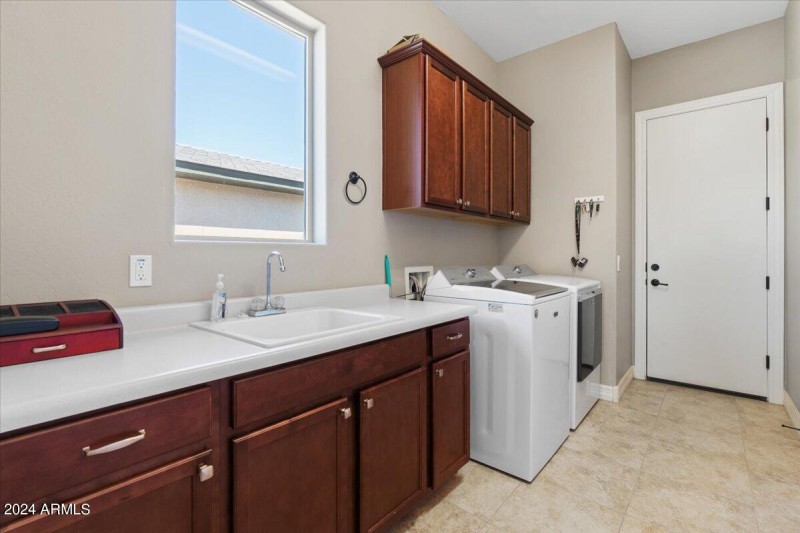 36 Laundry room