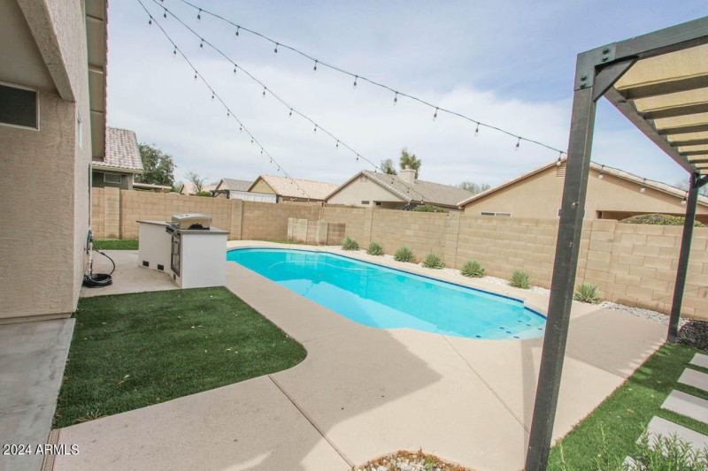 13558 W Saguaro Ln-5