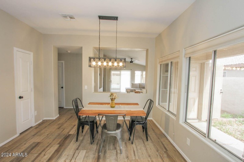 13558 W Saguaro Ln-14
