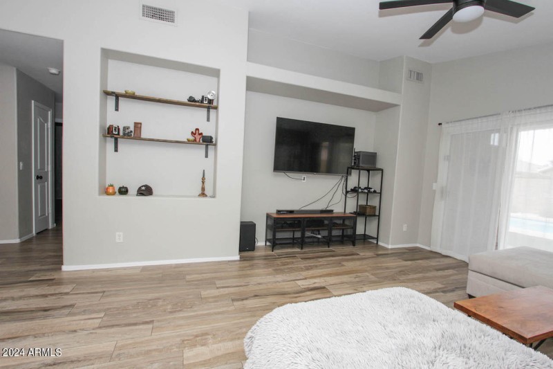 13558 W Saguaro Ln-20