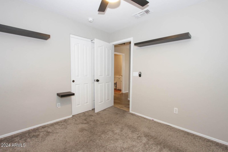 13558 W Saguaro Ln-33