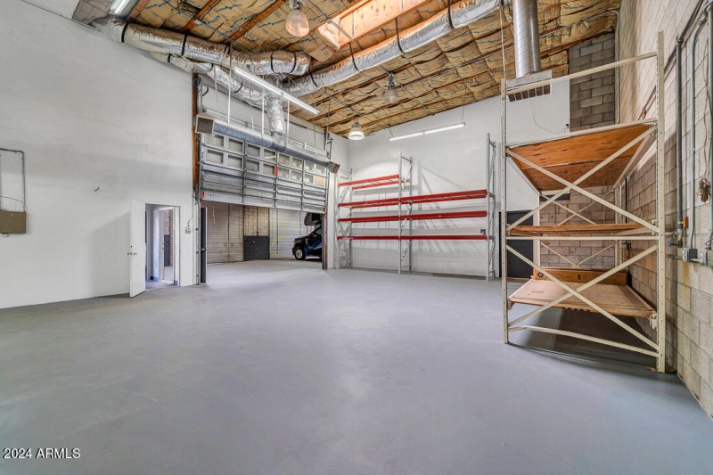 7809 N 68th Ave-27