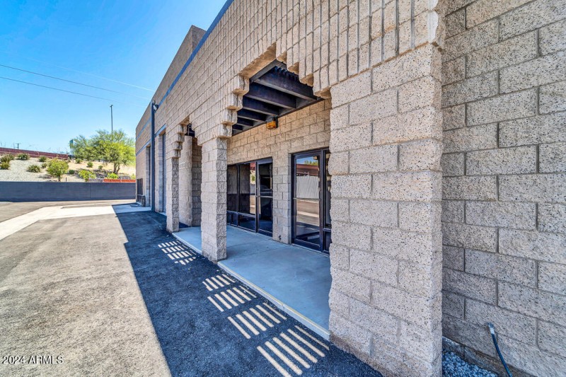 7809 N 68th Ave-12