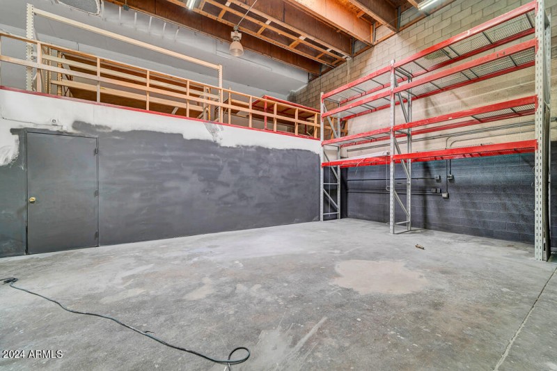 7809 N 68th Ave-20