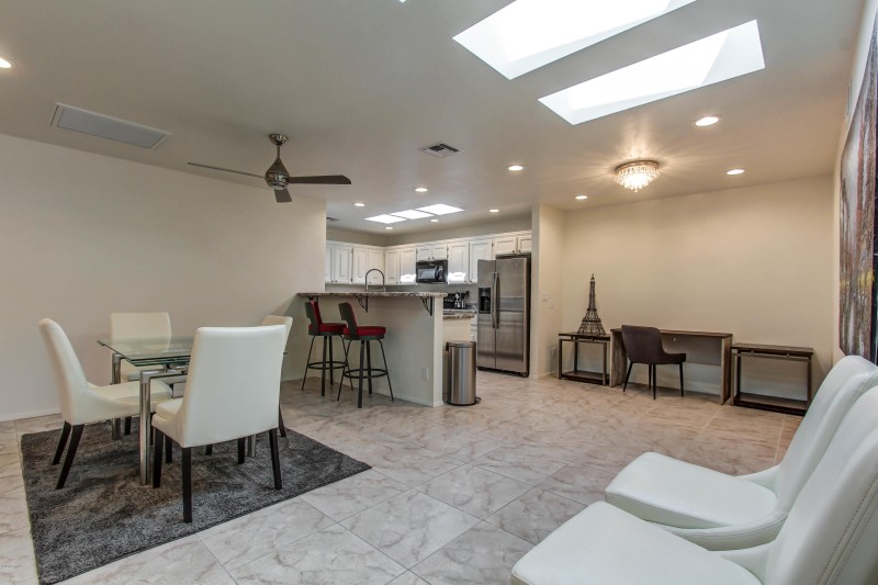 008_Dining Room