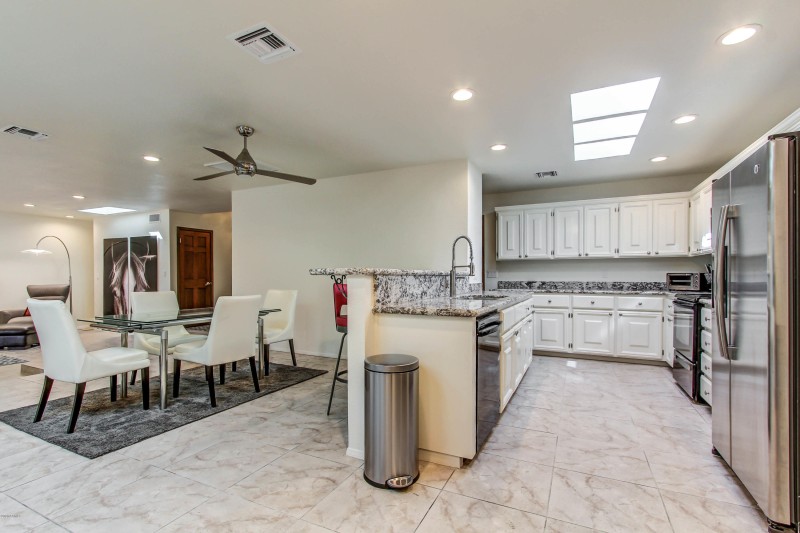 009_Kitchen