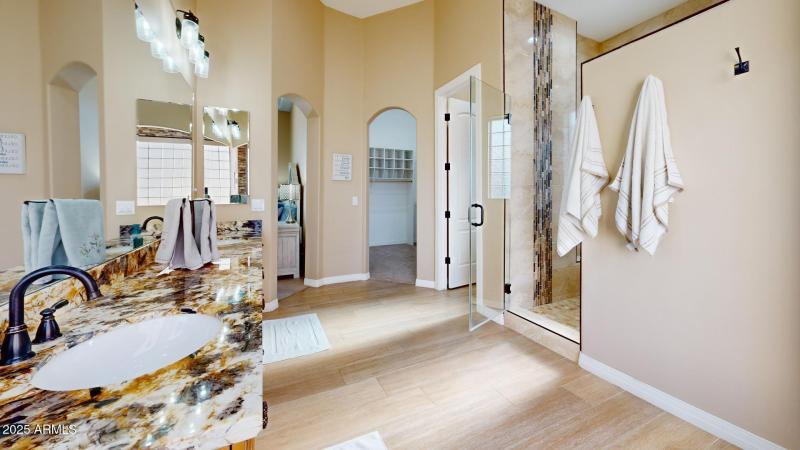 24205-N-65th-Ave-Bathroom 5