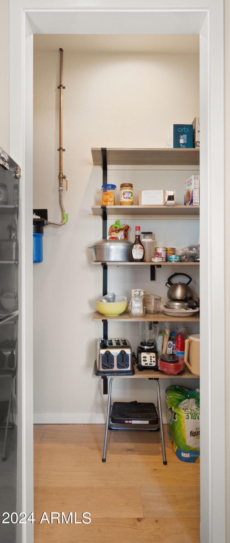 GUEST HOUSE Pantry