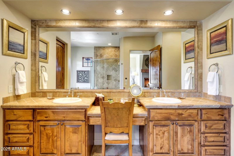 Dual Vanity
