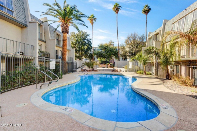 01-Community Pool