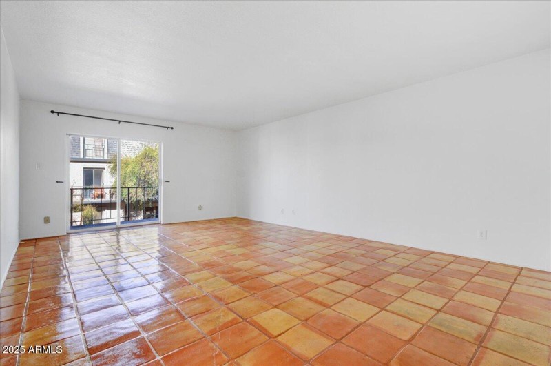 05-Living Room