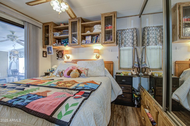 Bedroom-pic 1