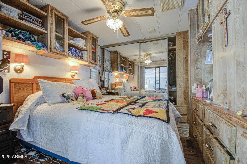 Bedroom-pic 2