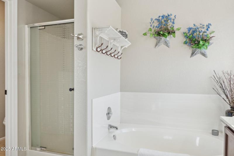 31-web-or-mls-4002-w-questa-dr