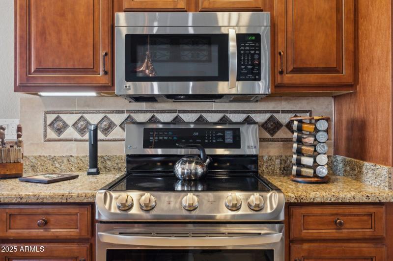 8-web-or-mls-4002-w-questa-dr