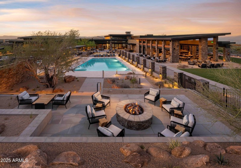 MHL Patio & Community Pool
