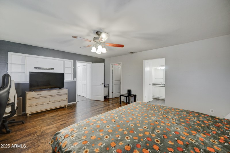 340 W Lindbergh-18