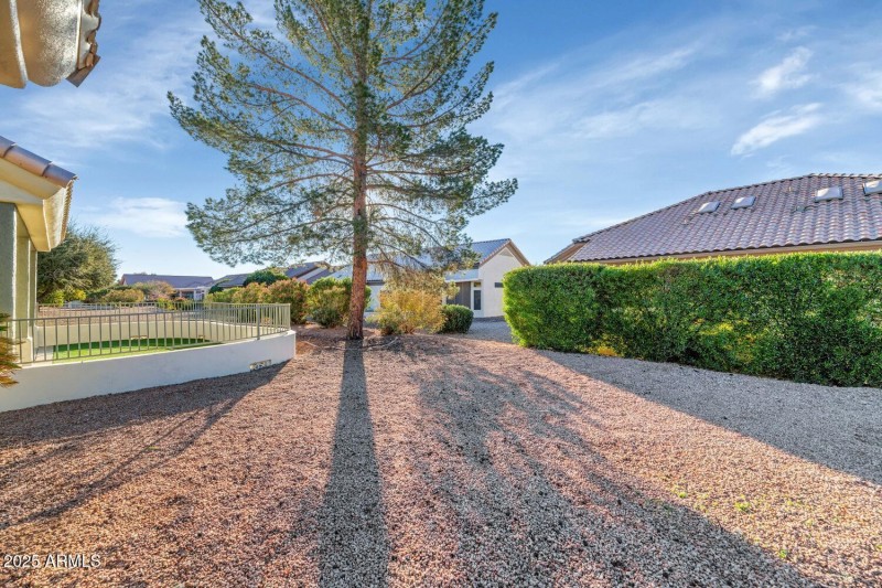 22110 N Lobo Ln-large-028-023-22110 N Lo