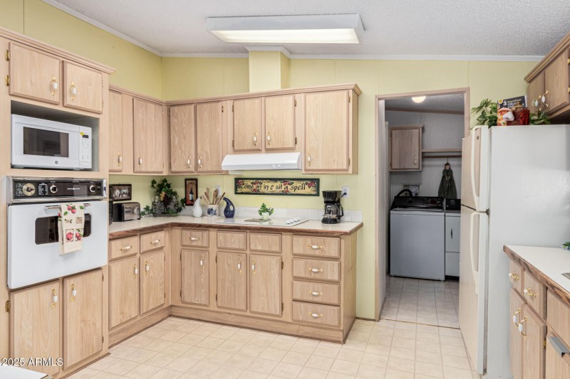 Lots of Cabinets