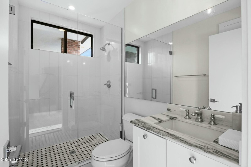 En Suite Bathroom