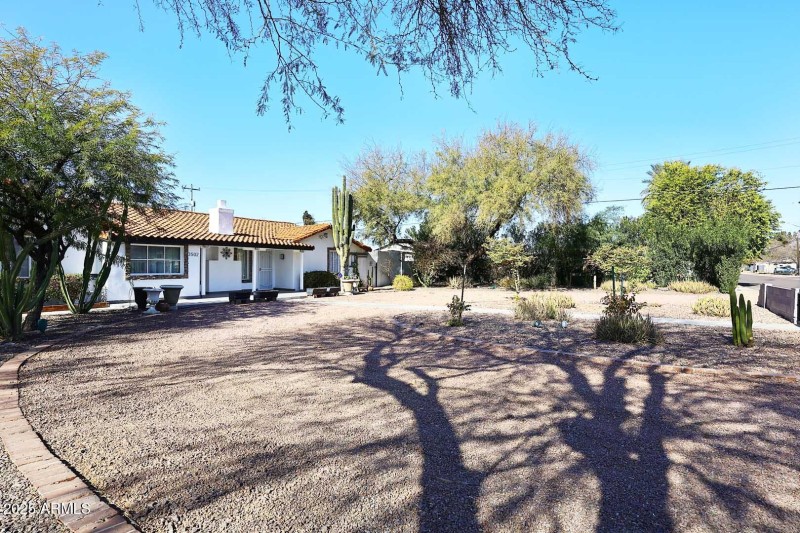 Cicular Driveway