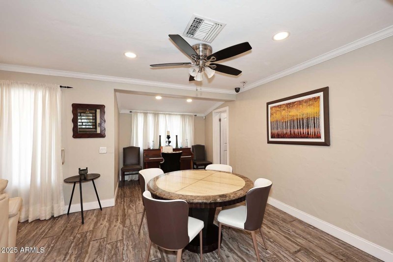 Breakfast Nook
