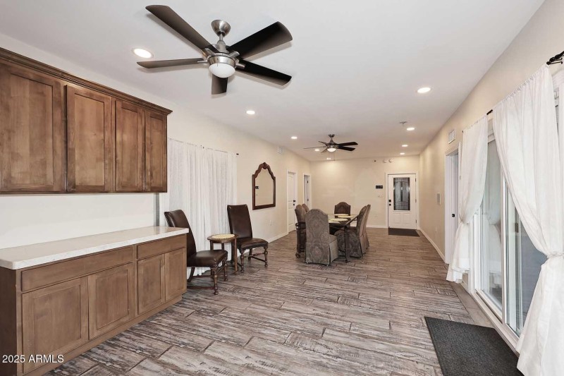 AZ-Dining Room