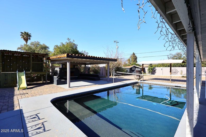 Pool2