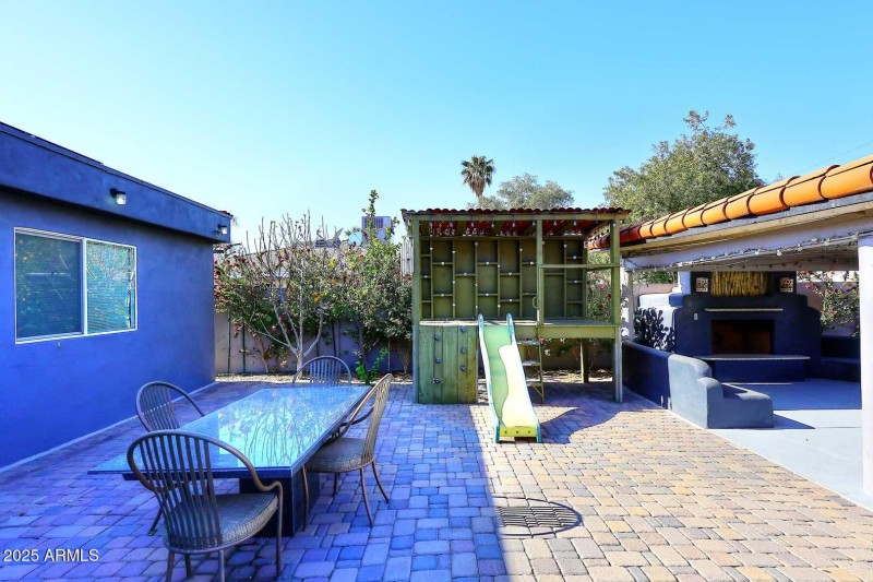 Outdoor Dining Area