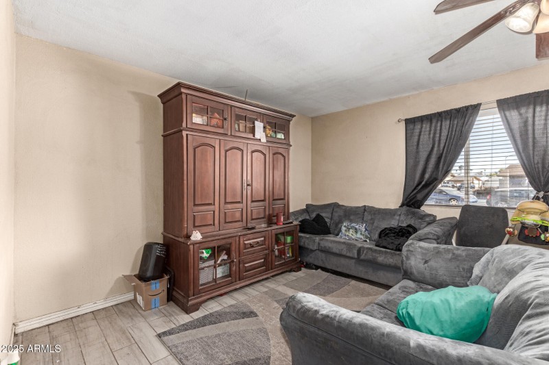 Large window to Front