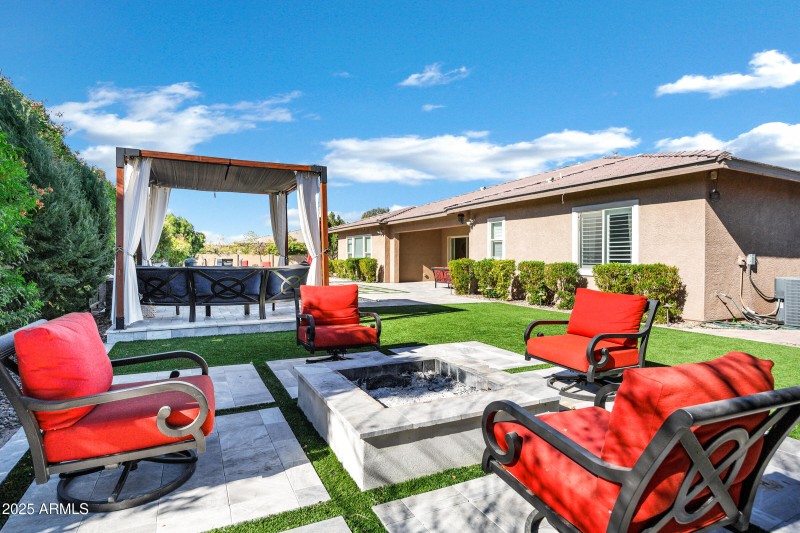 1783 E Desert Broom Pl-29