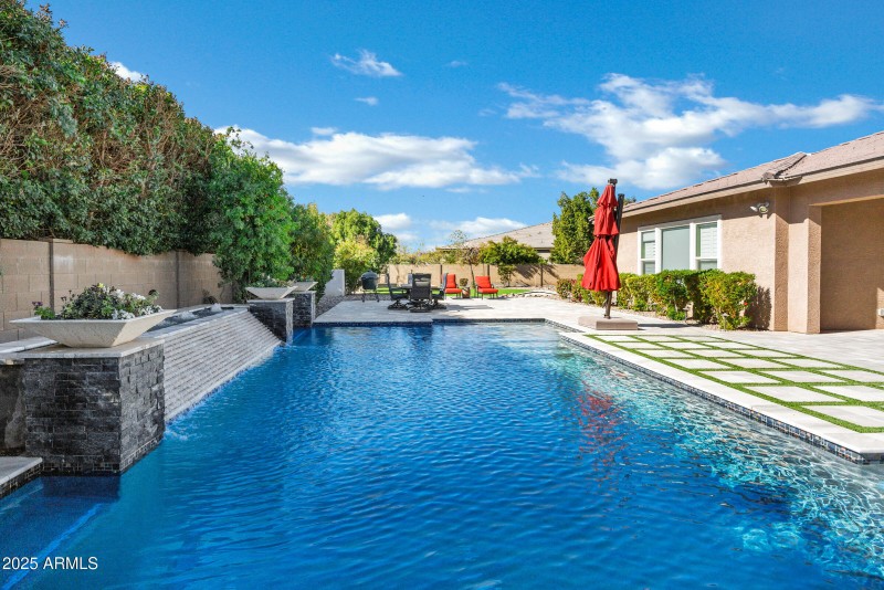 1783 E Desert Broom Pl-30
