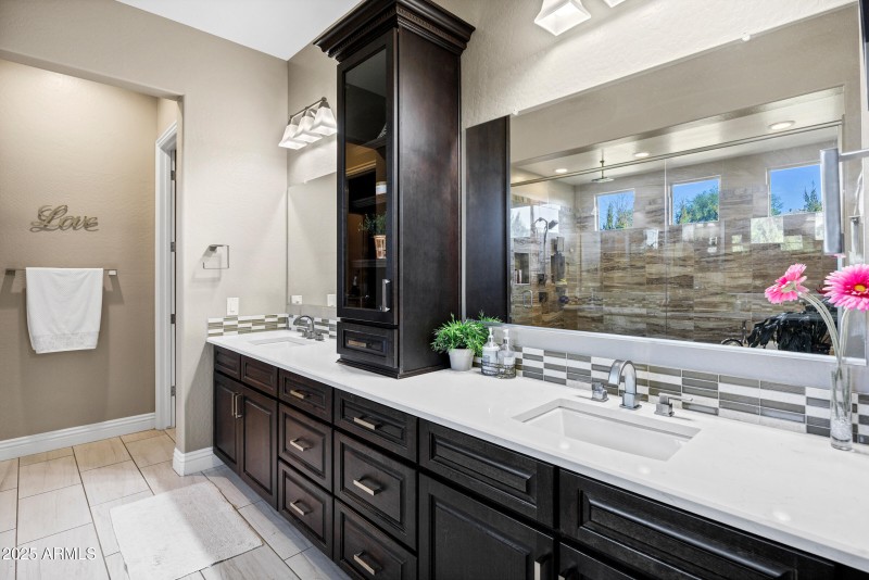 1783 E Desert Broom Pl-20