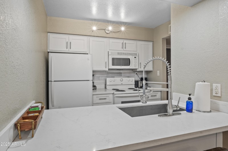 KITCHEN AREA