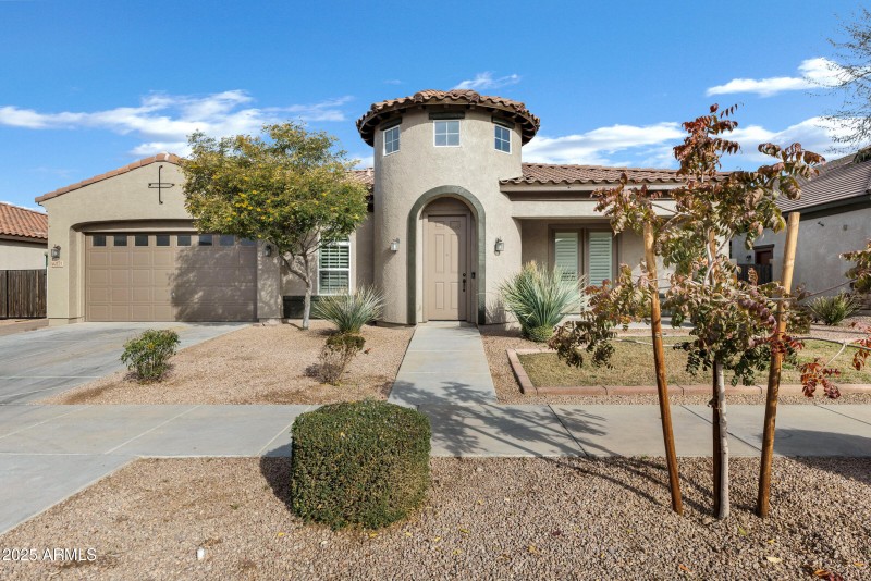 22174 E Creekside Dr-1