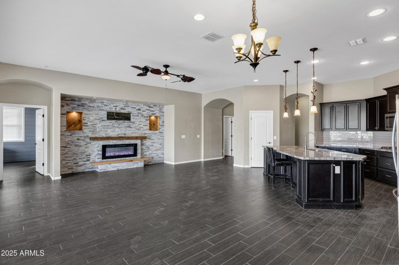 22174 E Creekside Dr-9